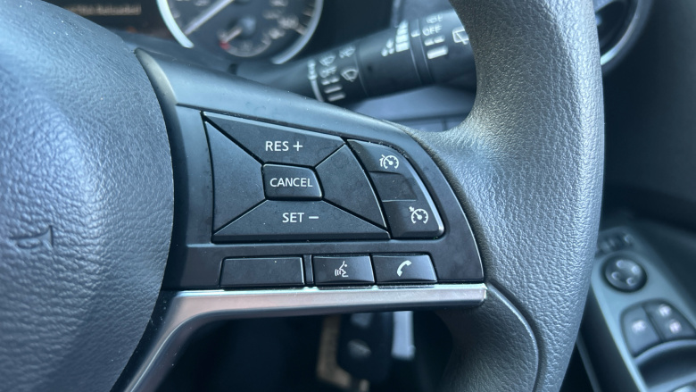 Nissan Juke 1.0 DiG-T Acenta Premium 5dr Petrol Hatchback